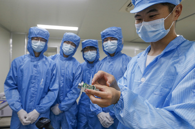 创“芯”路 育“芯”人——黄山学院功率集成电路团队的“芯”路担当